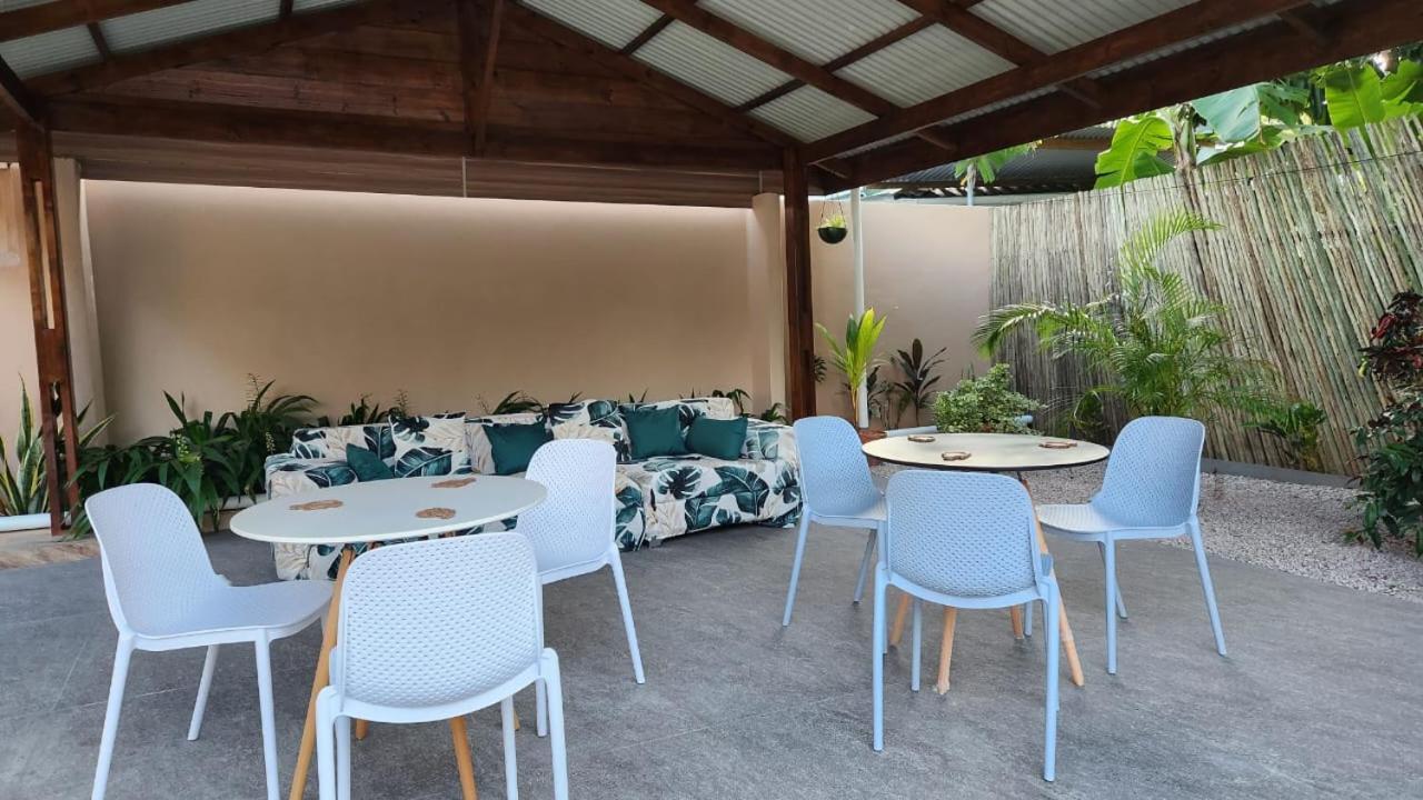 Green Self-Catering Apartment Beau Vallon  Bagian luar foto