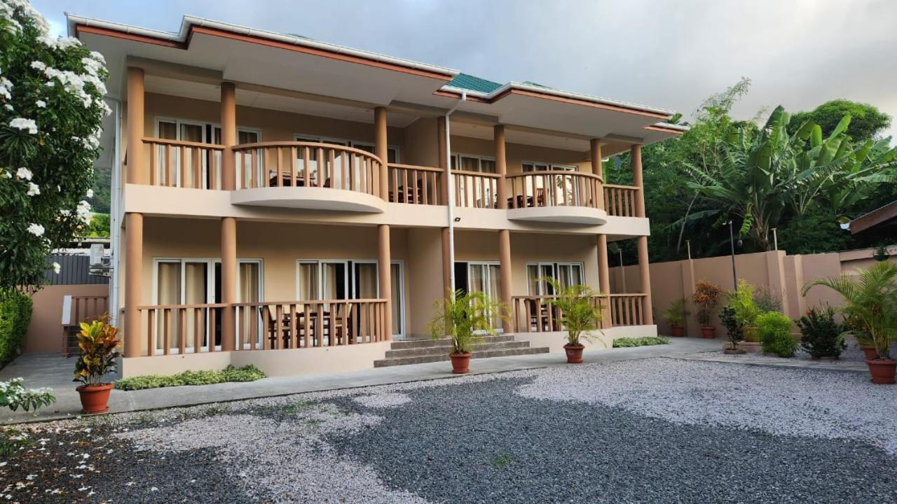Green Self-Catering Apartment Beau Vallon  Bagian luar foto